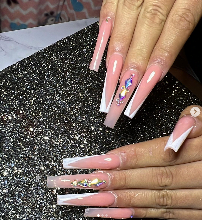 French Unas Cuadrado en Chop Shop 